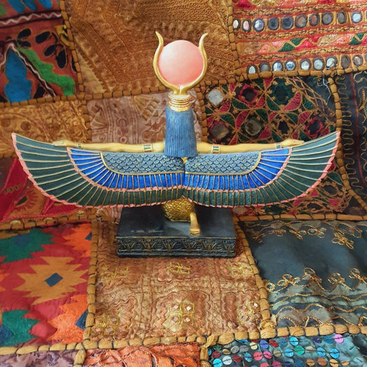 Goddess Isis Statue: Exquisite masterpiece of Egyptian mythology