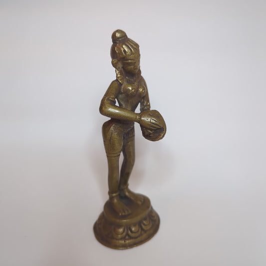 Temple dancer with bowl, brass statue, India – Handcrafted & Patinated