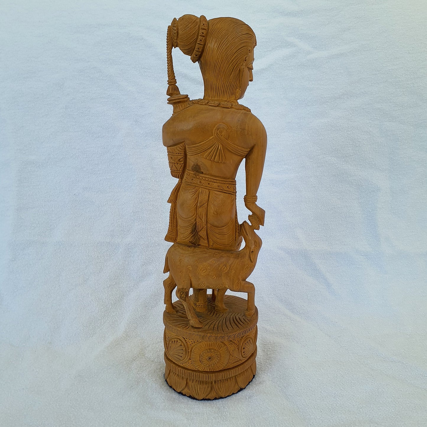 Tempeldienerin mit Ziege – Sandelholz Statue Indien Handgeschnitzt 27 cm