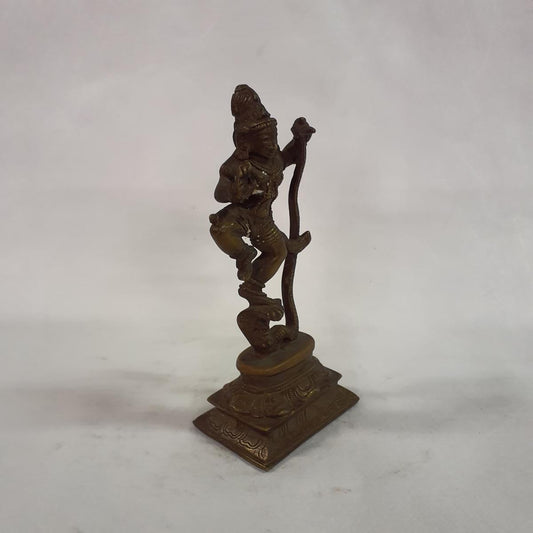 Krishna statue made of brass: Hand-forged and patinated using the traditional casting method