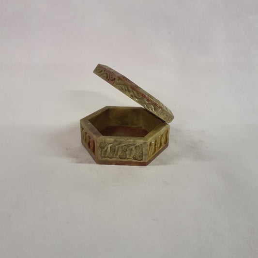 Soapstone Jewelry Box with Flowers – Hand-carved stone box 8x8 cm