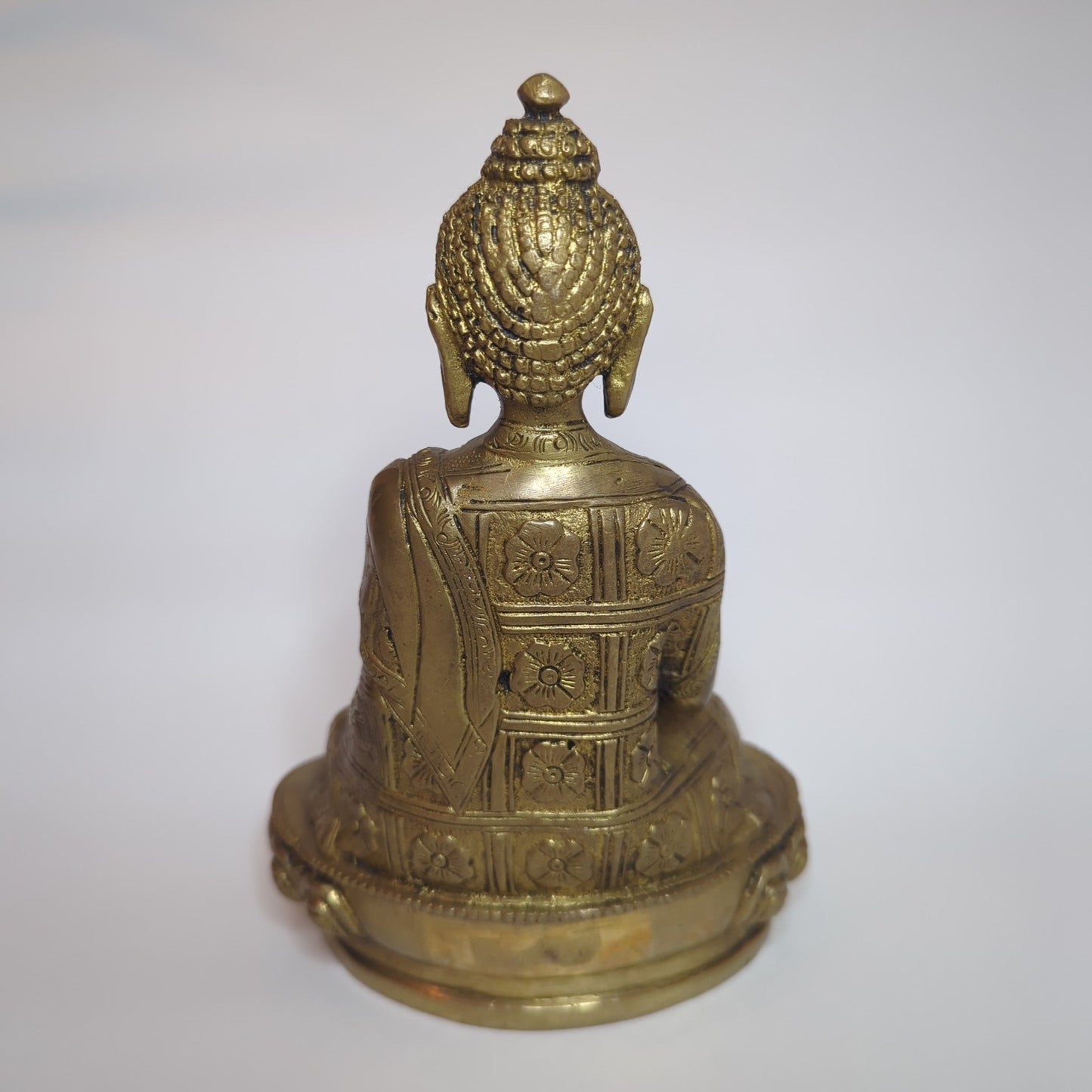 Brass Buddha statue: Handcrafted unique piece using the lost-wax casting method