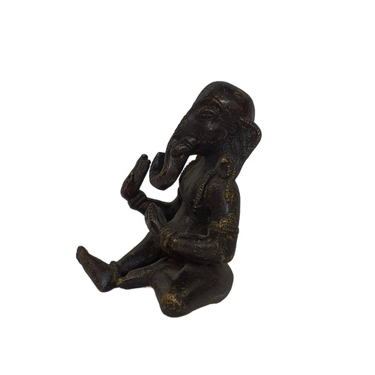 Ganesha Statue aus Messing: Handgeschmiedet und patiniert im traditionellen Gussverfahren – Ansicht 2 | orientcrafts