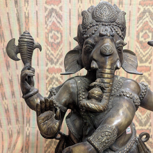 Ganesha masterpiece in brass: 76 cm tall statue for wisdom, happiness and new beginnings