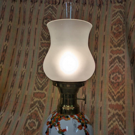 Elegant porcelain table lamp: Dimmable accent light made from the finest Italian craftsmanship