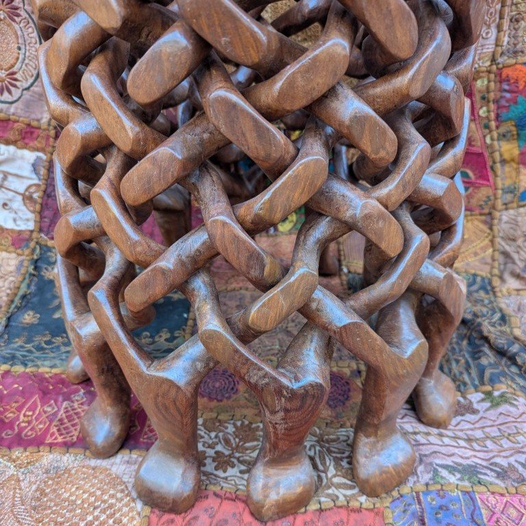 Cobra stand made of teak wood: An exotic eye-catcher made from a hand-carved tree trunk