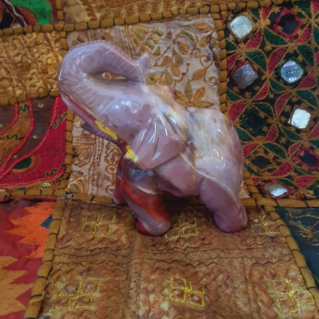 Elephant figurine made of mookaite: Handmade unique piece made of natural stone