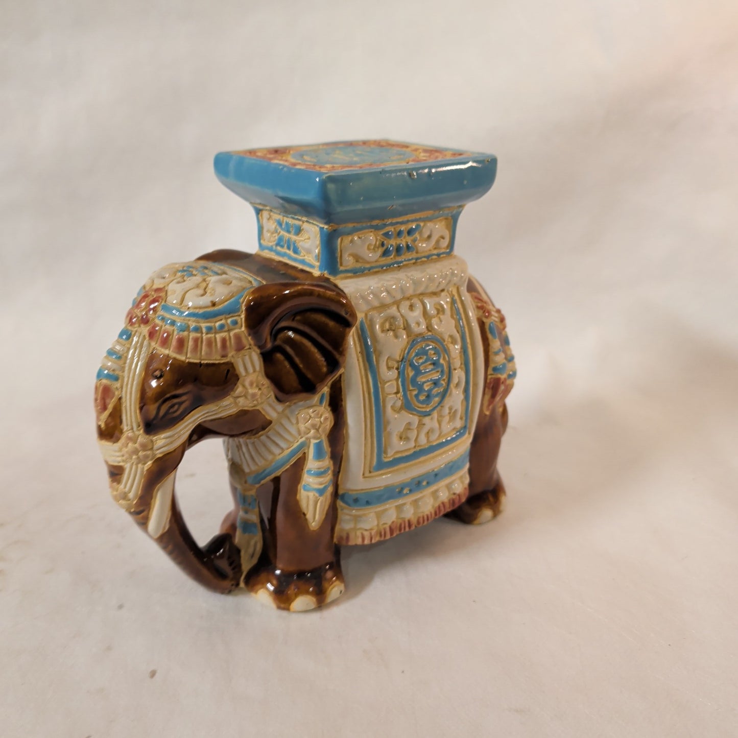 Vintage Porzellan-Elefant (18 cm) – Keramik-Figur mit Blumen-Muster & Glazur (Boho)