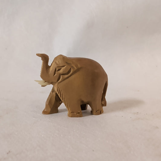 Sandelholz-Elefant Miniatur (4 cm) – Handgeschnitzter Glücksbringer & Duft-Dekoration