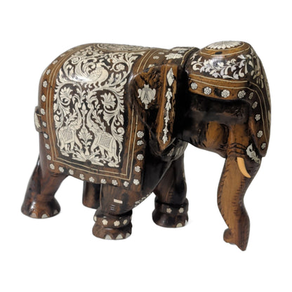 Elefant aus Holz – weiße Einlegearbeiten, ca. 31 cm | orientcrafts