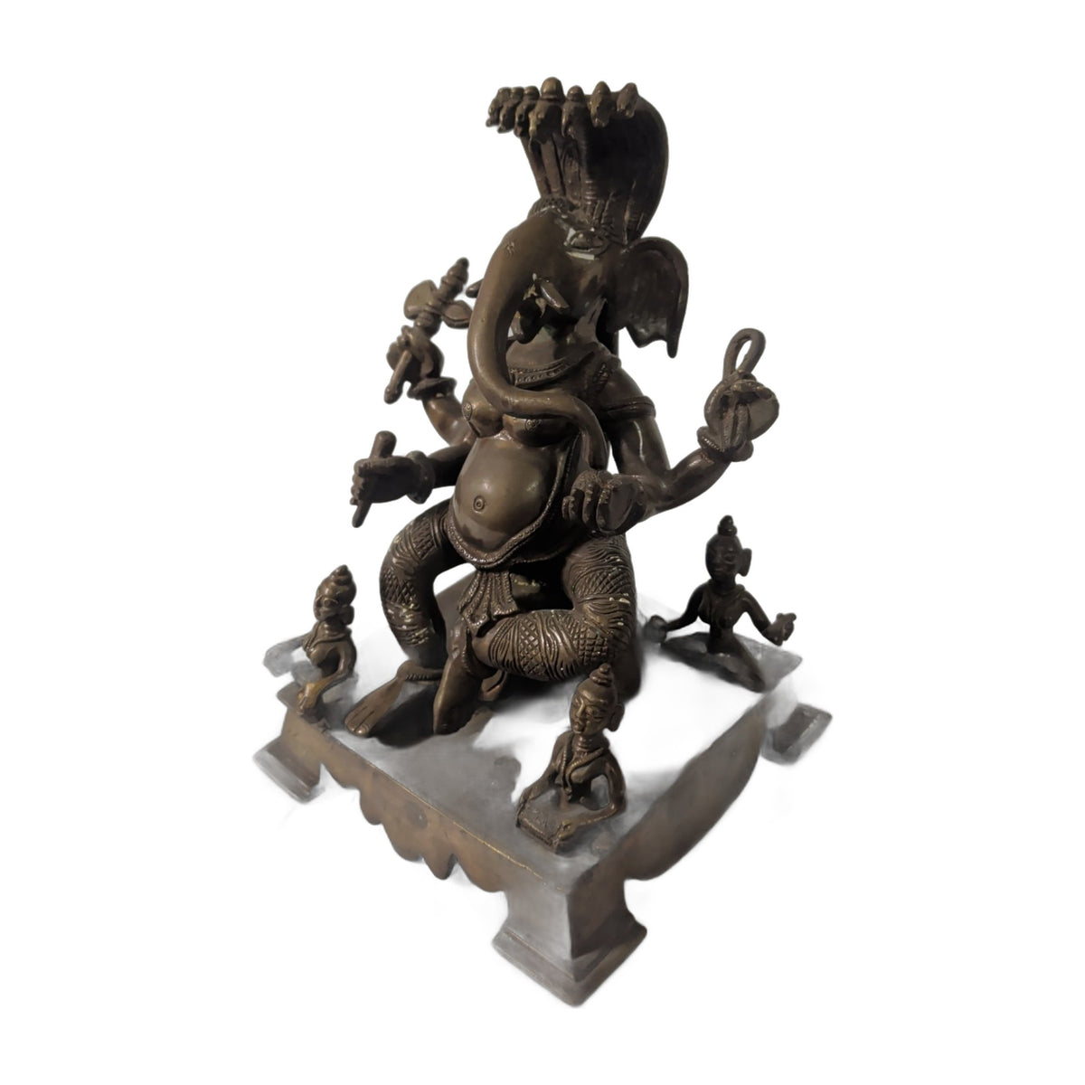 Ganesha sitzend aus Bronze – Schlangenhaube, Sockel – Ansicht 4 | orientcrafts