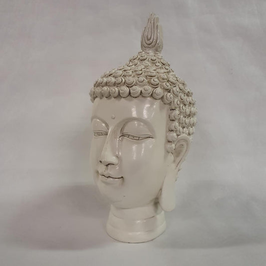 Resin Buddha head (second choice): A spiritual decorative element with individual charm.