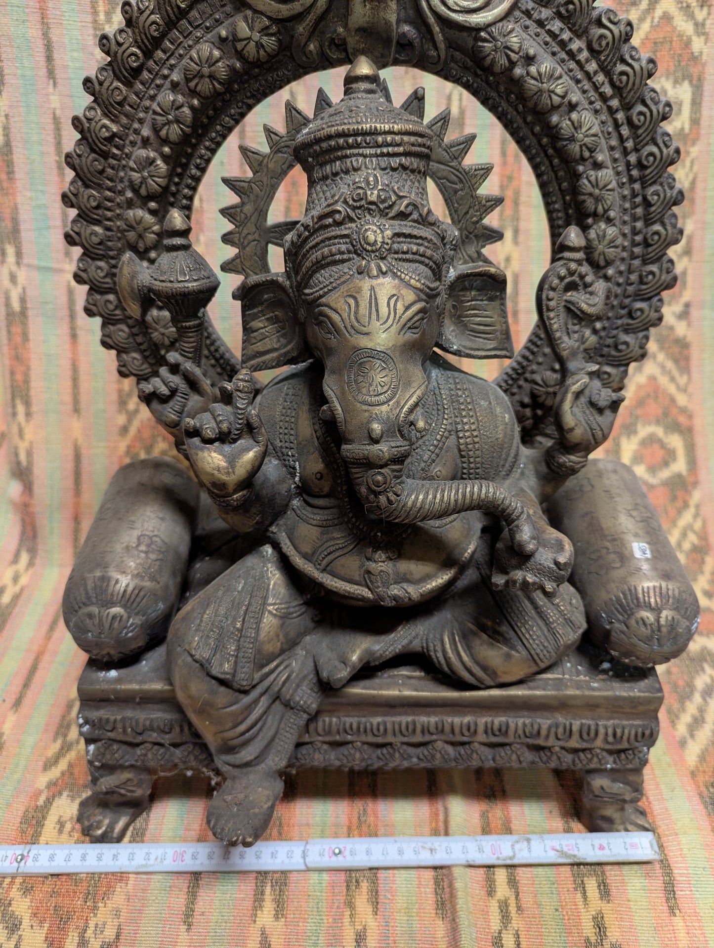 Bronze statue of Ganesha: Seated god of wisdom, representing happiness and new beginnings