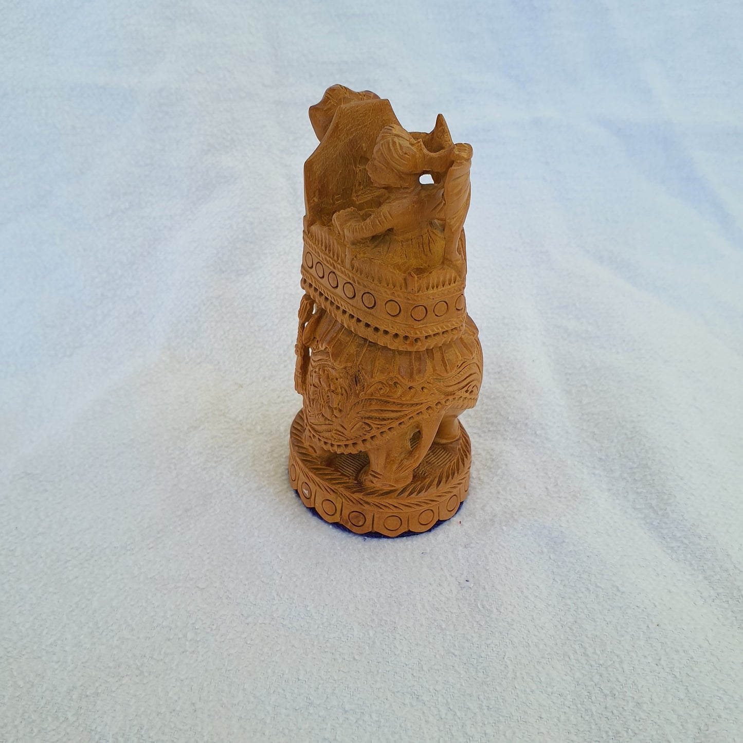 Elephant with rider made of sandalwood: Royal splendor and finest craftsmanship