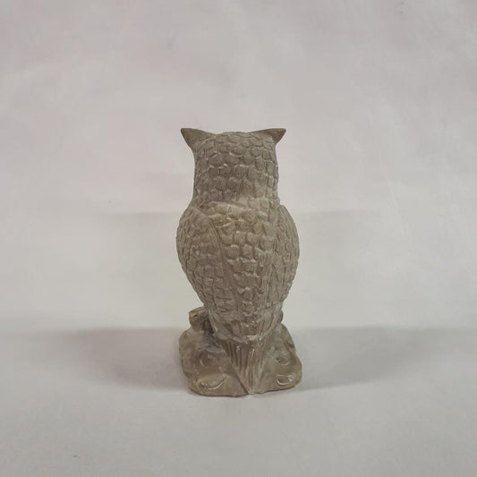 Owl statue made of soapstone: Hand-carved symbol of wisdom