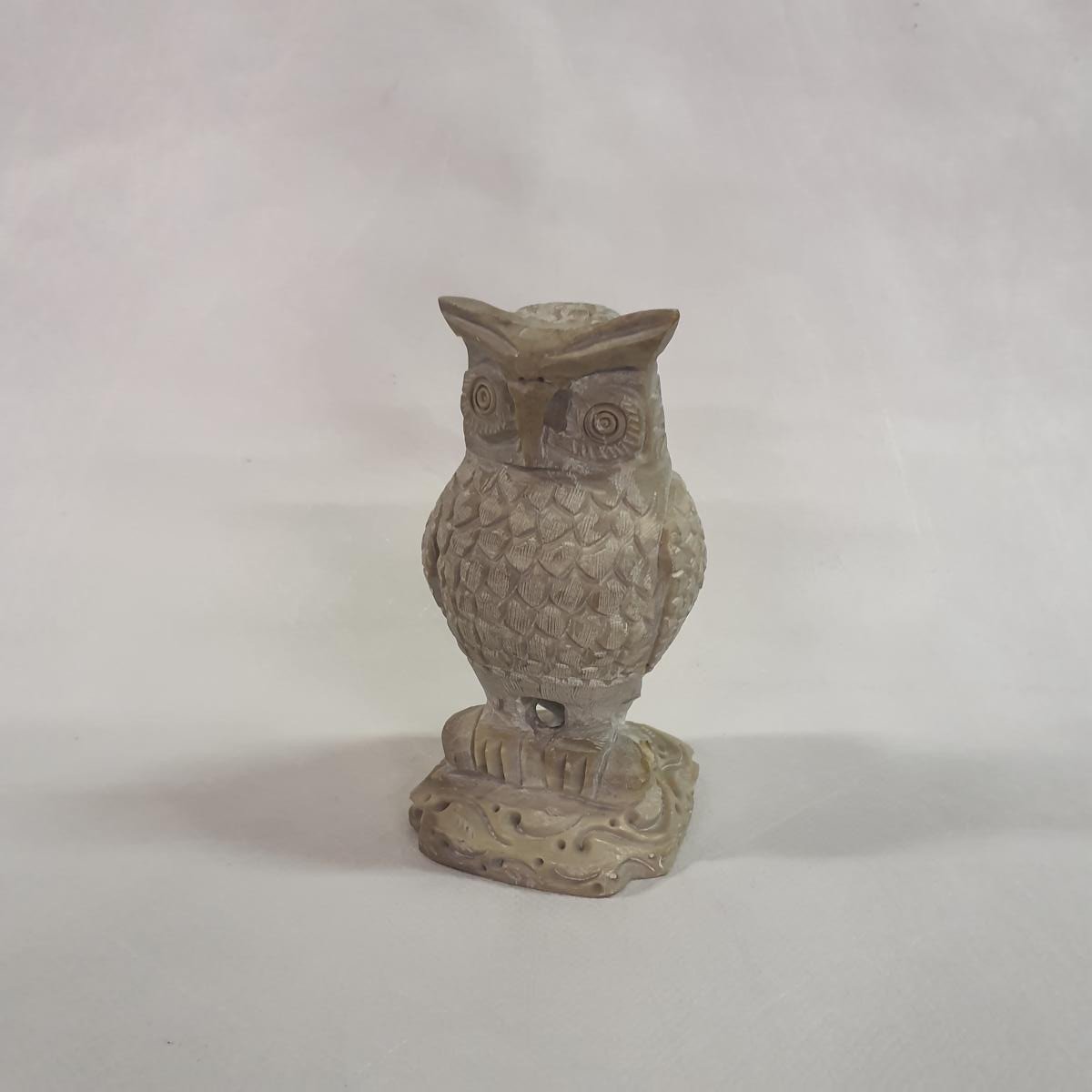 Owl statue made of soapstone: Hand-carved symbol of wisdom