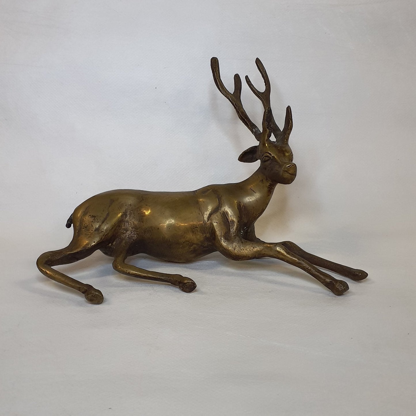 Reclining Deer Brass Statue India – Patinated 20 cm