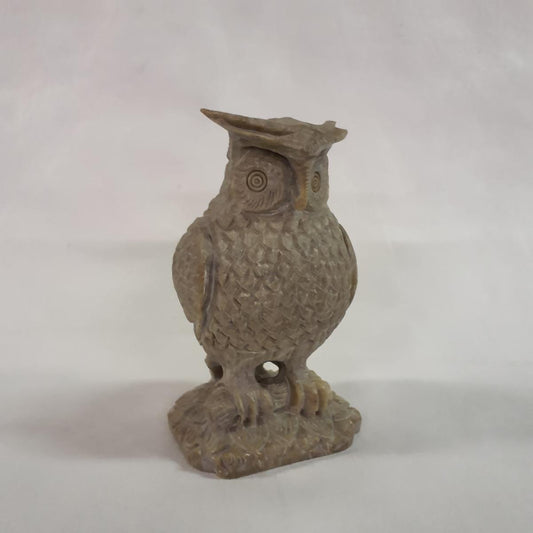 Owl statue made of soapstone: Hand-carved symbol of wisdom