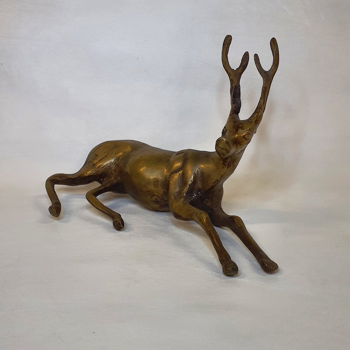 Reclining Deer Brass Statue India – Patinated 20 cm