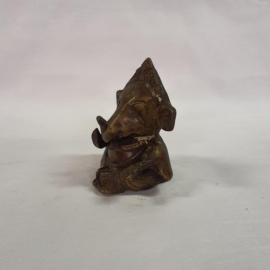 Ganesh statue made of brass: Hand-forged and patinated using the traditional casting method