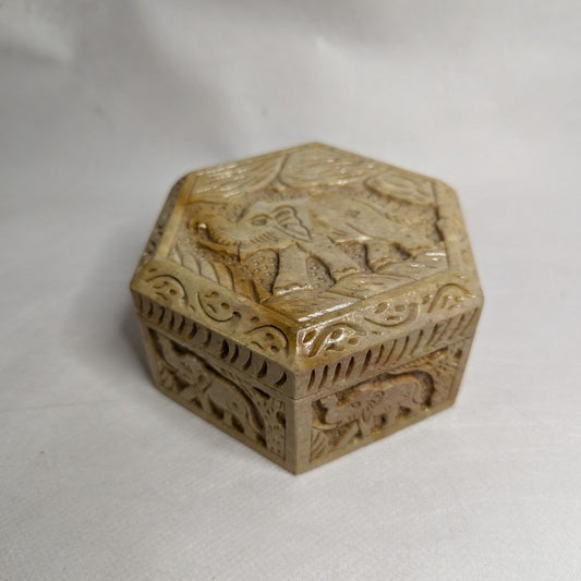 Stone box with elephant motif: Hand-carved jewelry storage made of beige soapstone