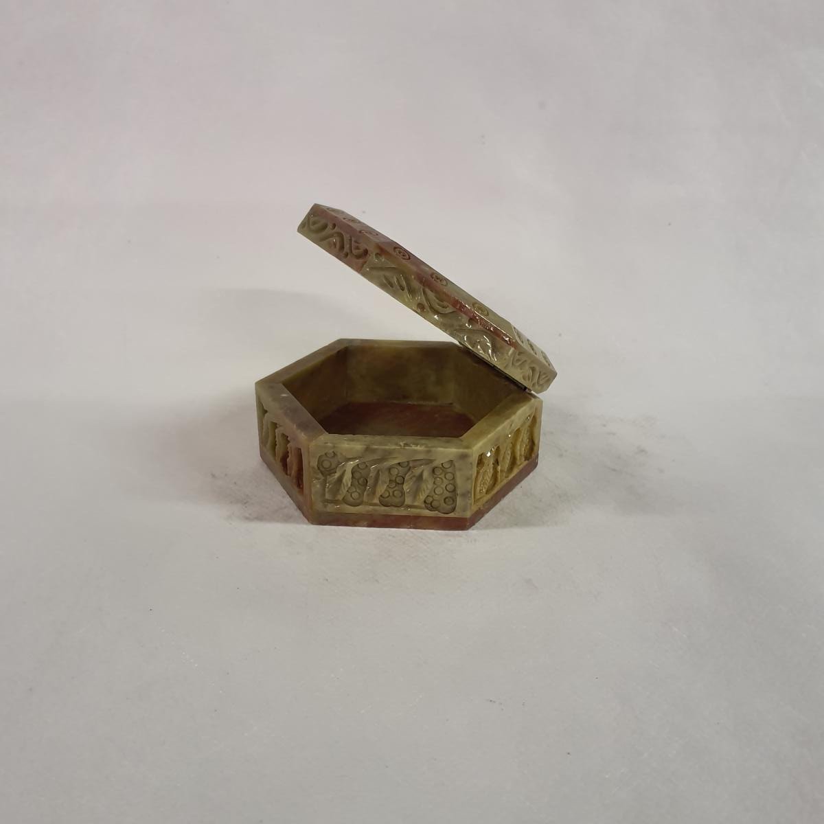 Soapstone Jewelry Box with Flowers – Hand-carved stone box 8x8 cm