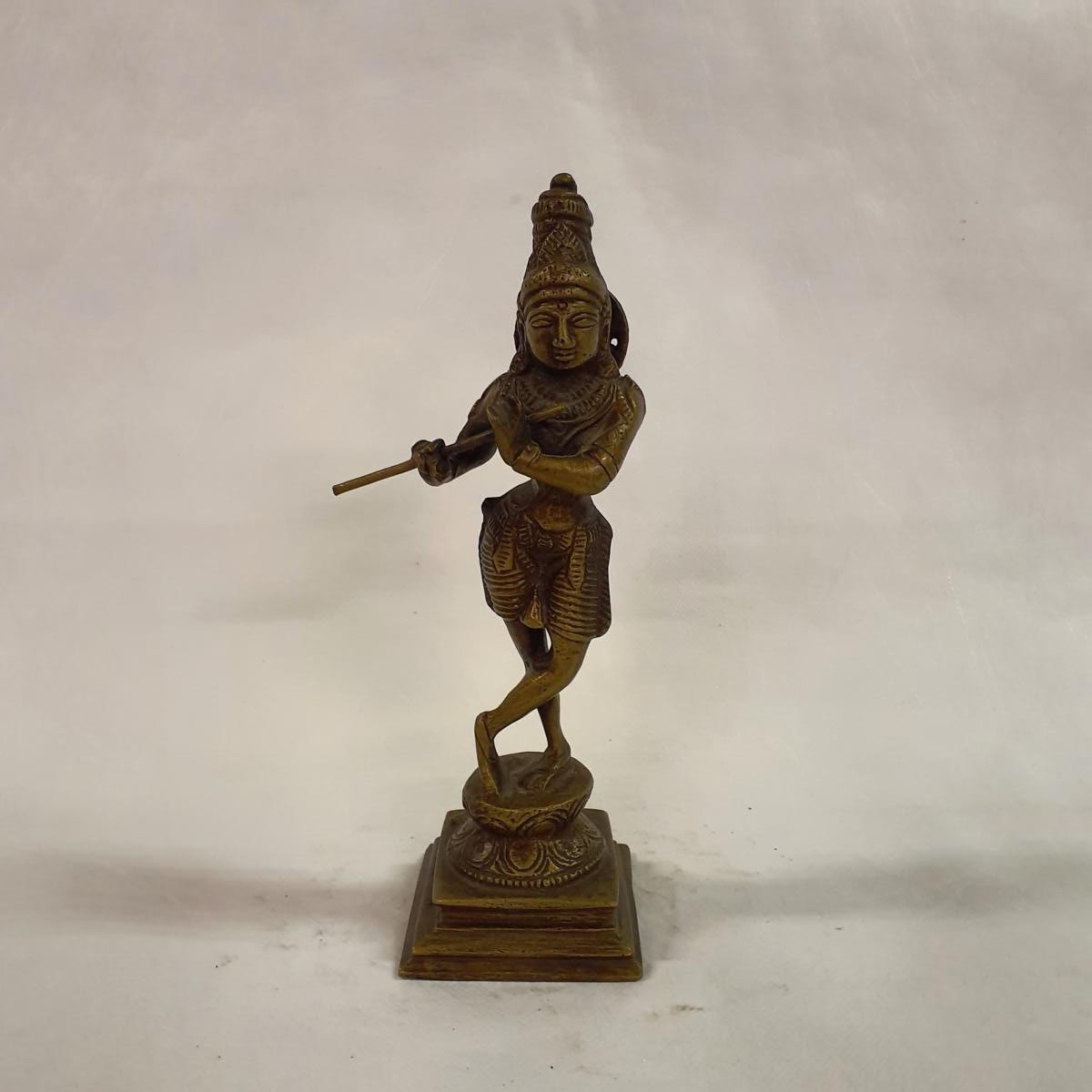 Large brass Krishna statue: Hand-forged and patinated using traditional casting methods