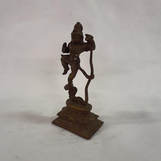 Krishna statue made of brass: Hand-forged and patinated using the traditional casting method