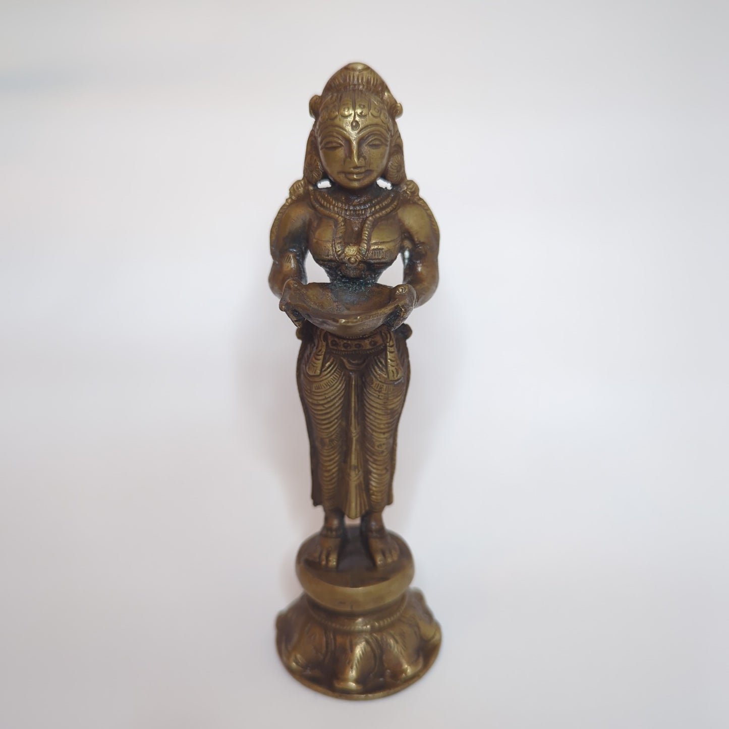 Deepa Lakshmi statue made of brass: Hand-forged and patinated using the traditional casting method