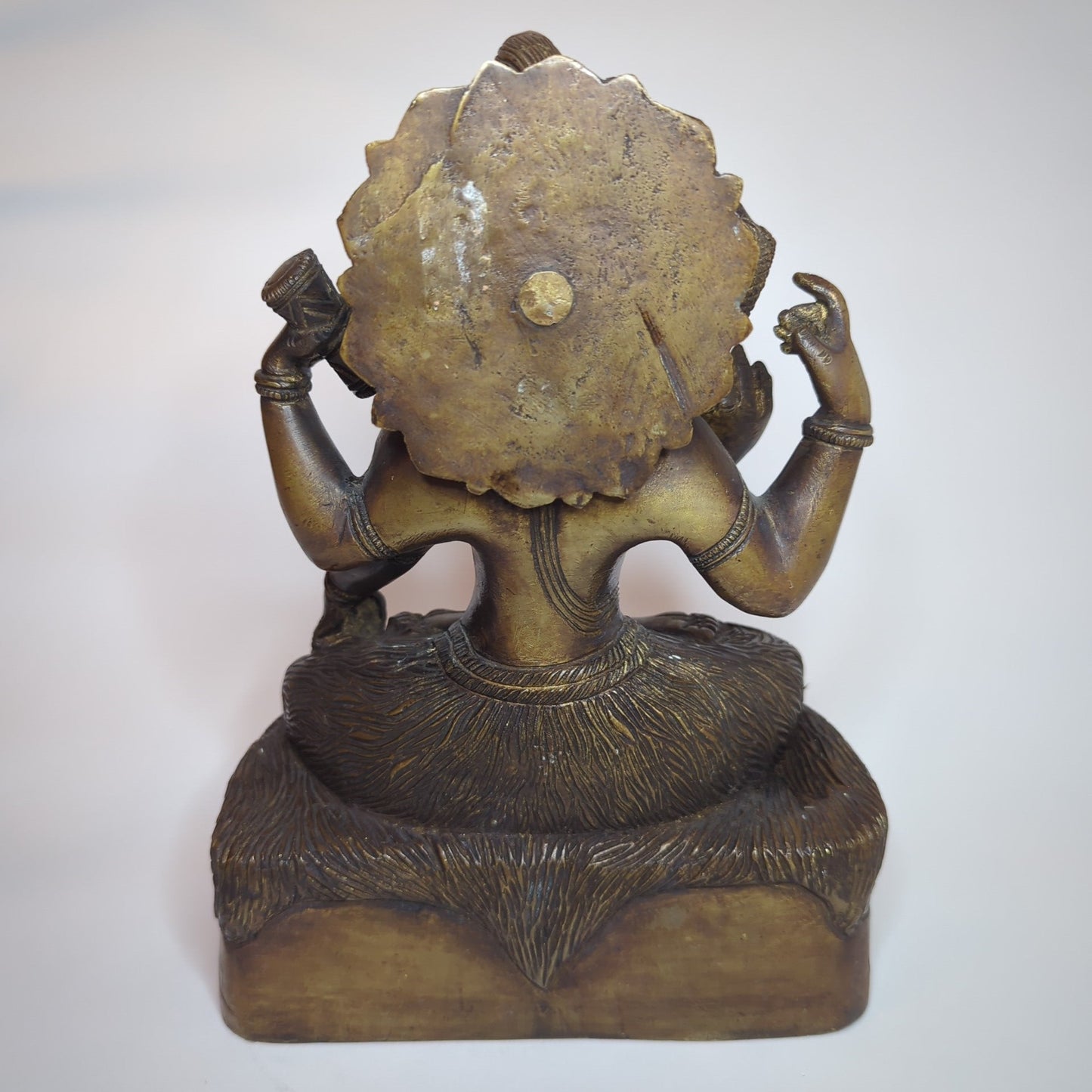 Shiva Statue Seated Brass – Handcrafted &amp; Patinated 24 cm