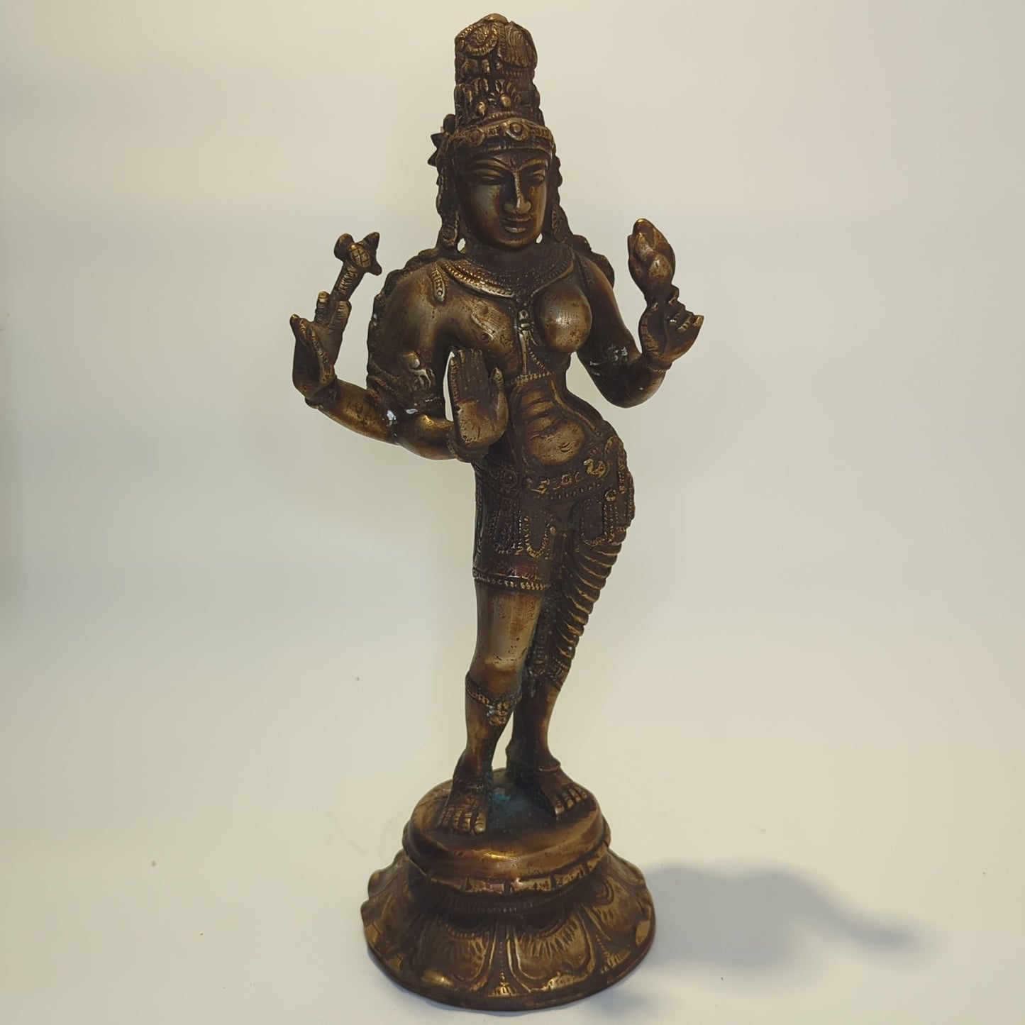 Ardhanarishvara statue made of brass: symbol of divine unity
