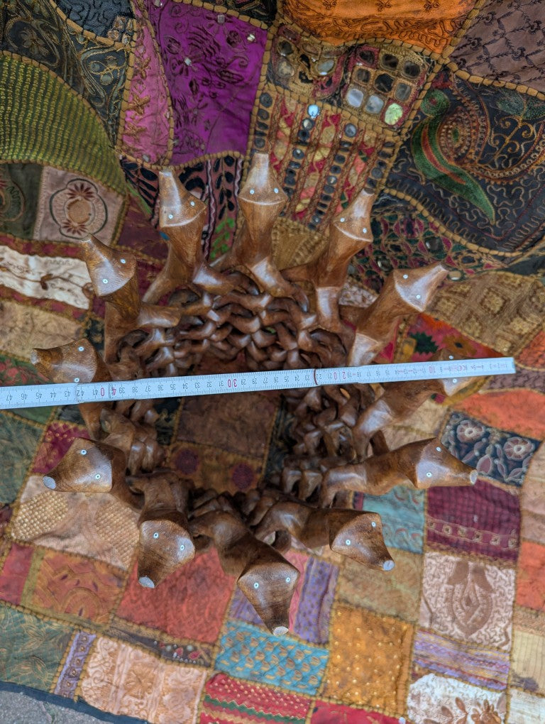 Cobra stand made of teak wood: An exotic eye-catcher made from a hand-carved tree trunk