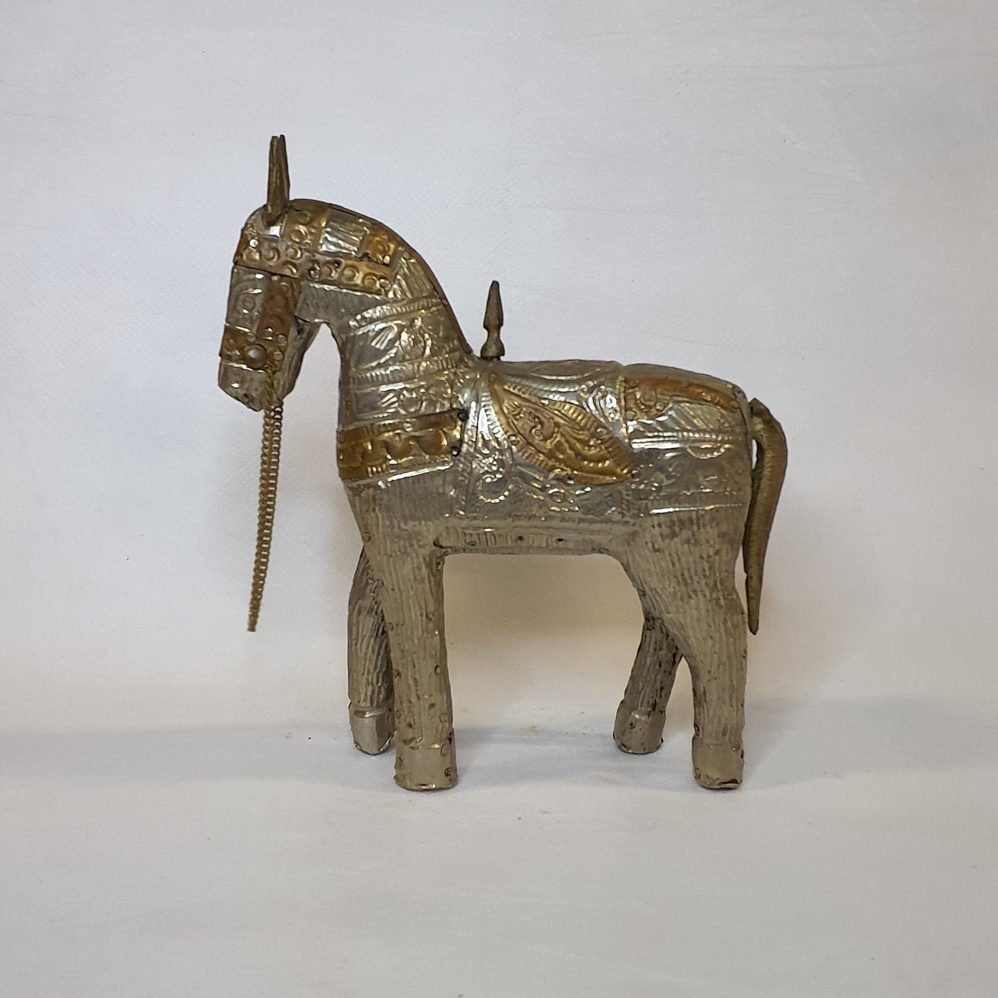 Wooden horse decorative figure from India – brass/copper fittings, 15 cm