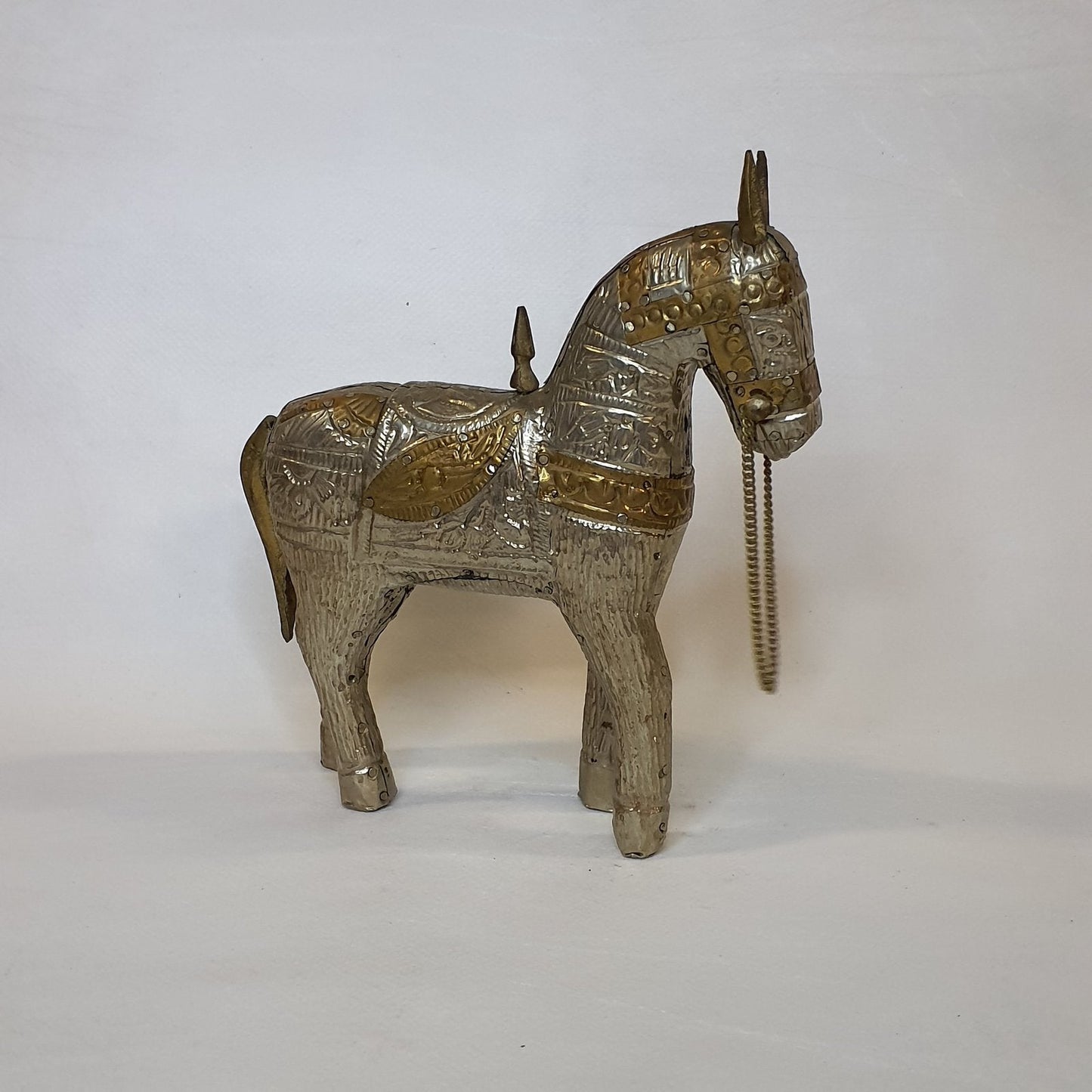 Wooden horse decorative figure from India – brass/copper fittings, 15 cm
