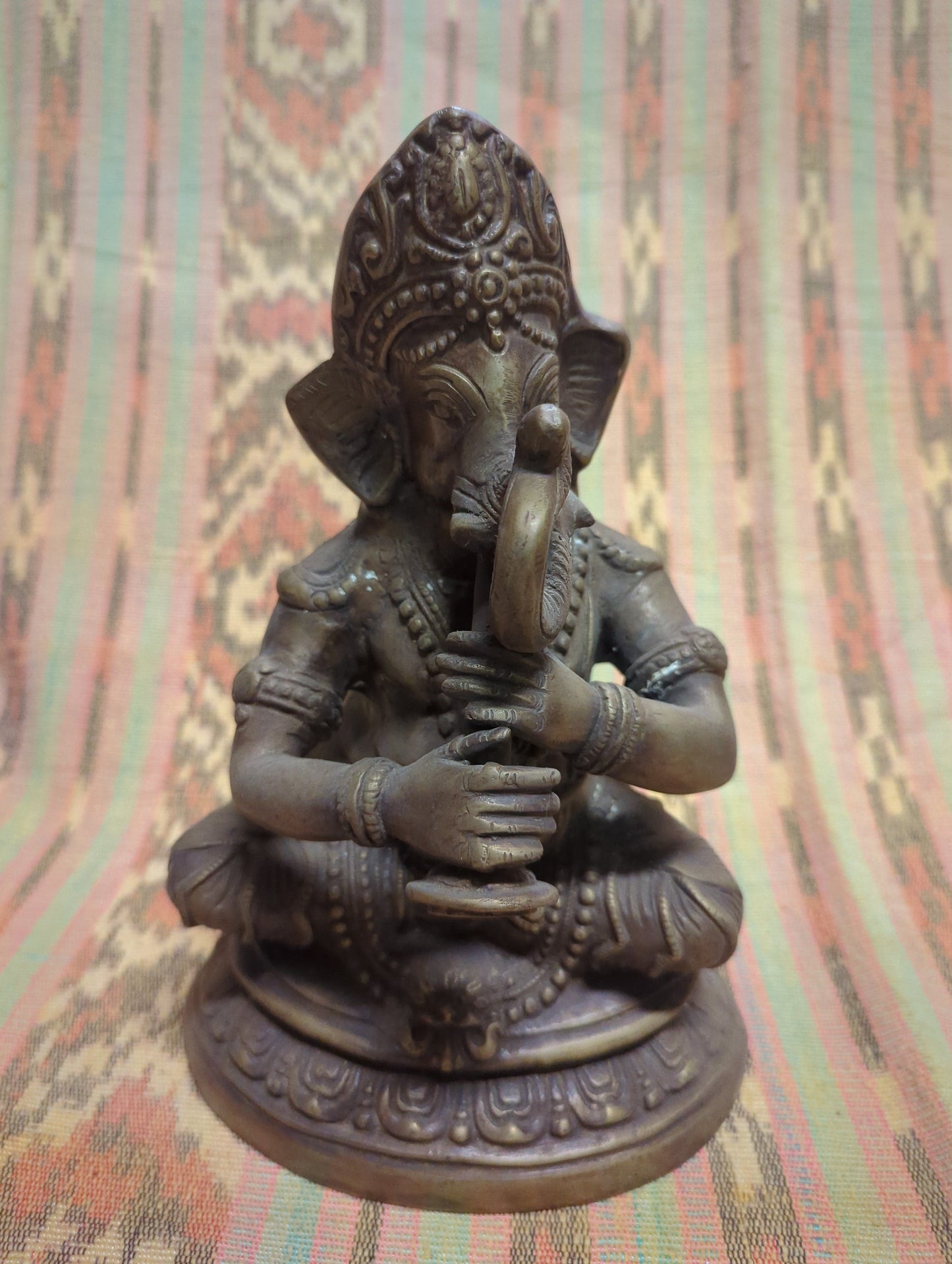 Bronze statue of Ganesha: God of success, wisdom, and new beginnings