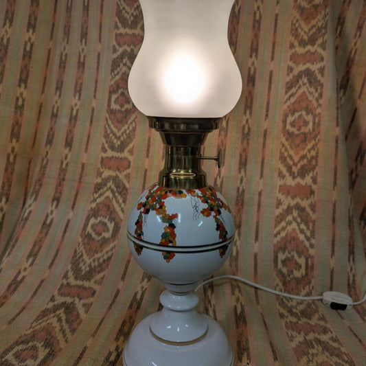 Elegant porcelain table lamp: Dimmable accent light made from the finest Italian craftsmanship