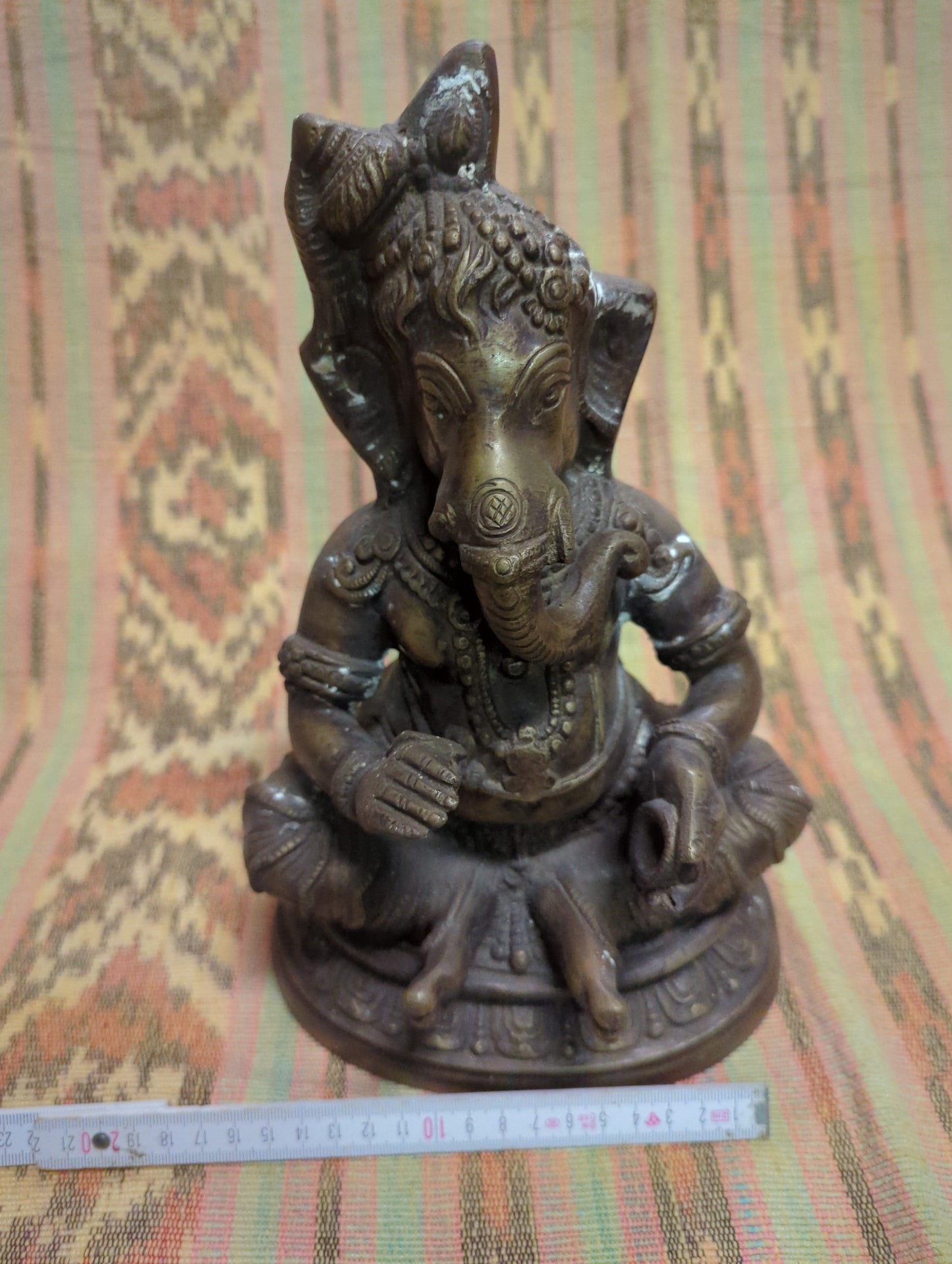 Bronze statue of Ganesha: God of success, wisdom, and new beginnings