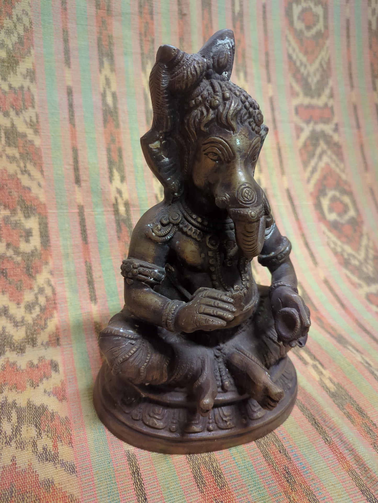 Bronze statue of Ganesha: God of success, wisdom, and new beginnings